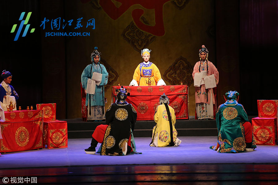 经典扬剧《百岁挂帅》90后撑起一台大戏